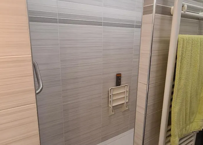 T2 De Vacances, * Antibes